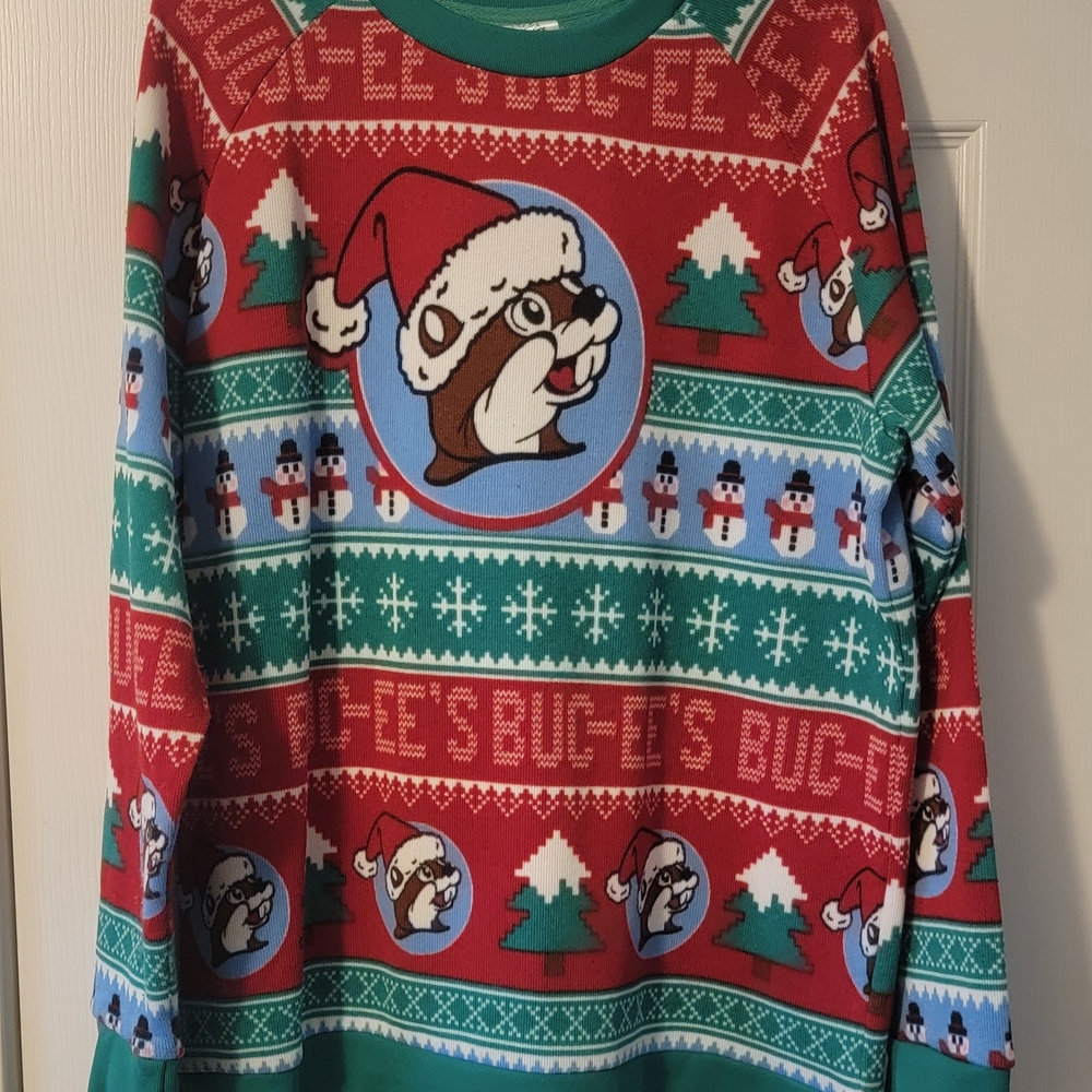 Buc-ee's Festive Red and Green Crewneck Sweater